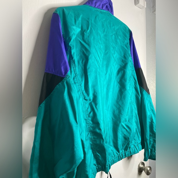 Vintage Columbia Windbreaker jacket. Mens size large - Picture 9 of 15